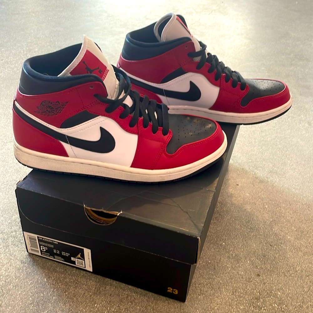 Air Jordan 1 Mid Chicago Toe. Like new condition. Purchased from StockX.